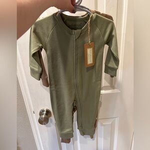 Organic baby clothes set of 2